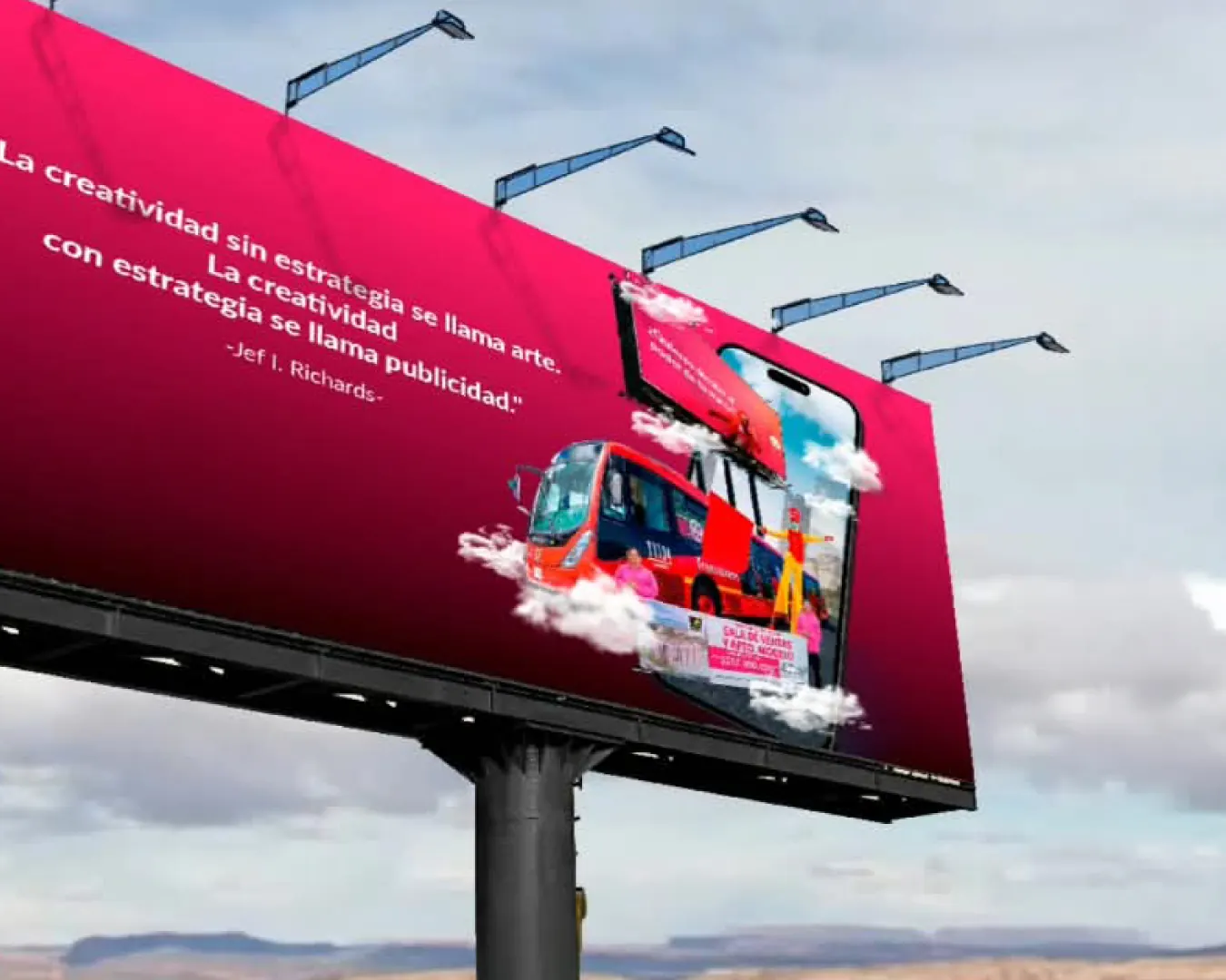 Valla publicitaria panorámica de gran formato con pieza creativa de bus de transporte